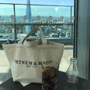 Meet your Posher, Lola